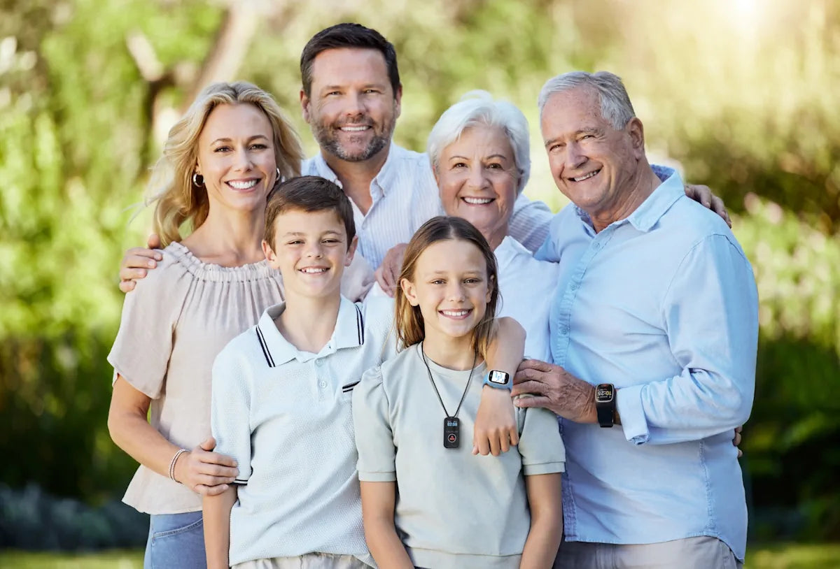 family-safety-seculife-wereable-pendants-for-kids-sos-smart-watch-for-senior-happy-eldery-fall-detection