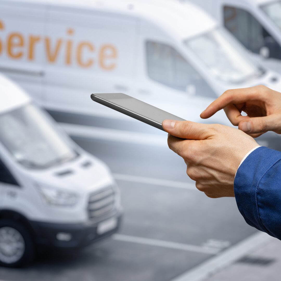 What are The Advantages of a GPS Tracker in Fleet Management